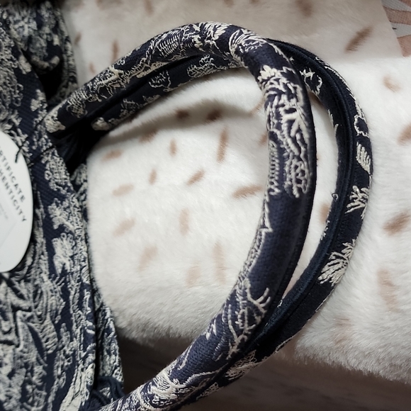 Dior Book tote  Blue Toile de Jouy Reverse Embroidery - Picture 8 of 9